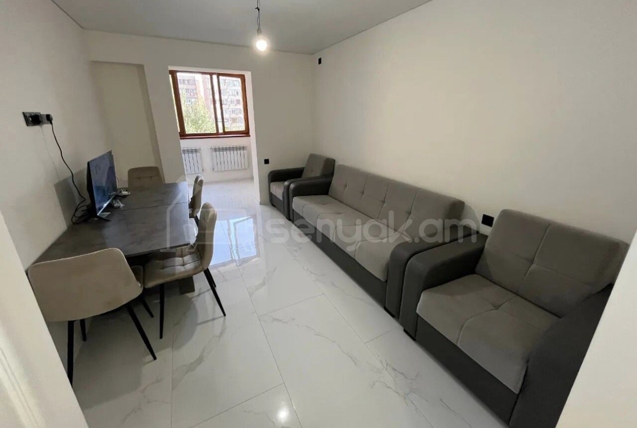 2 Սենյականոց Բնակարան, 42քմ, 5/9 հարկ, Դիզայներական Վերանորոգված