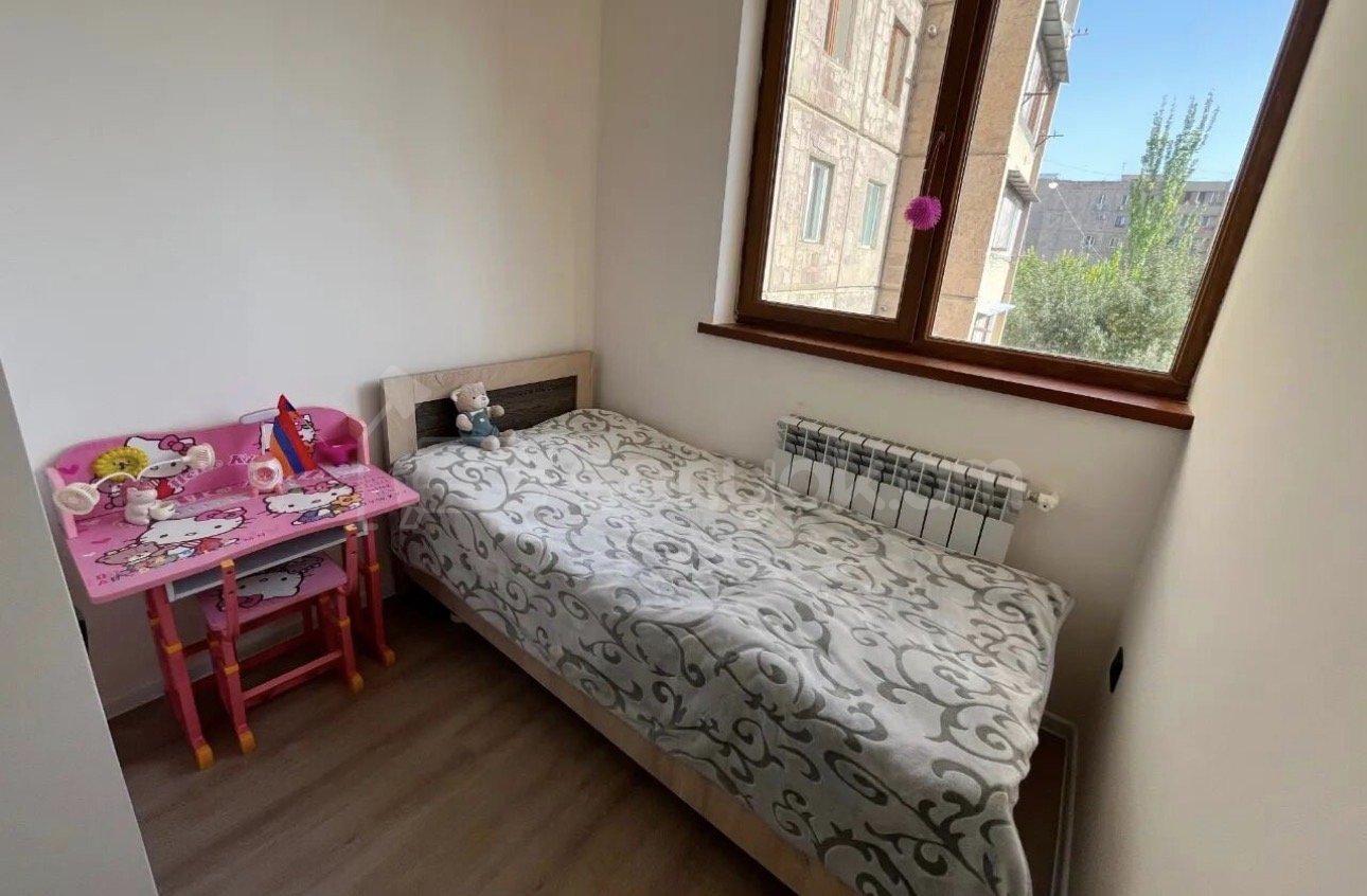 2 Սենյականոց Բնակարան, 42քմ, 5/9 հարկ, Դիզայներական Վերանորոգված