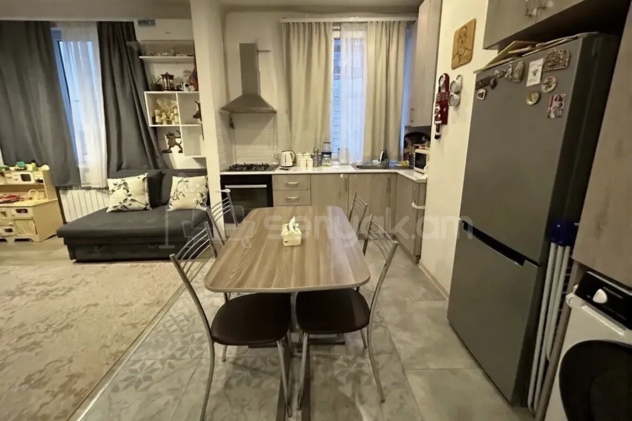 2 Սենյականոց Բնակարան Նորակառույց Քարե Շենքում, 46քմ, 4/4 հարկ, Կապիտալ Վերանորոգված