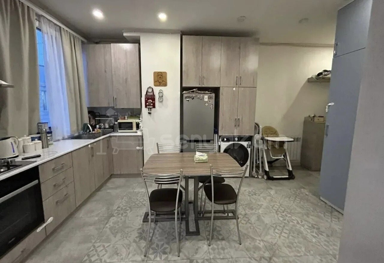 2 Սենյականոց Բնակարան Նորակառույց Քարե Շենքում, 46քմ, 4/4 հարկ, Կապիտալ Վերանորոգված