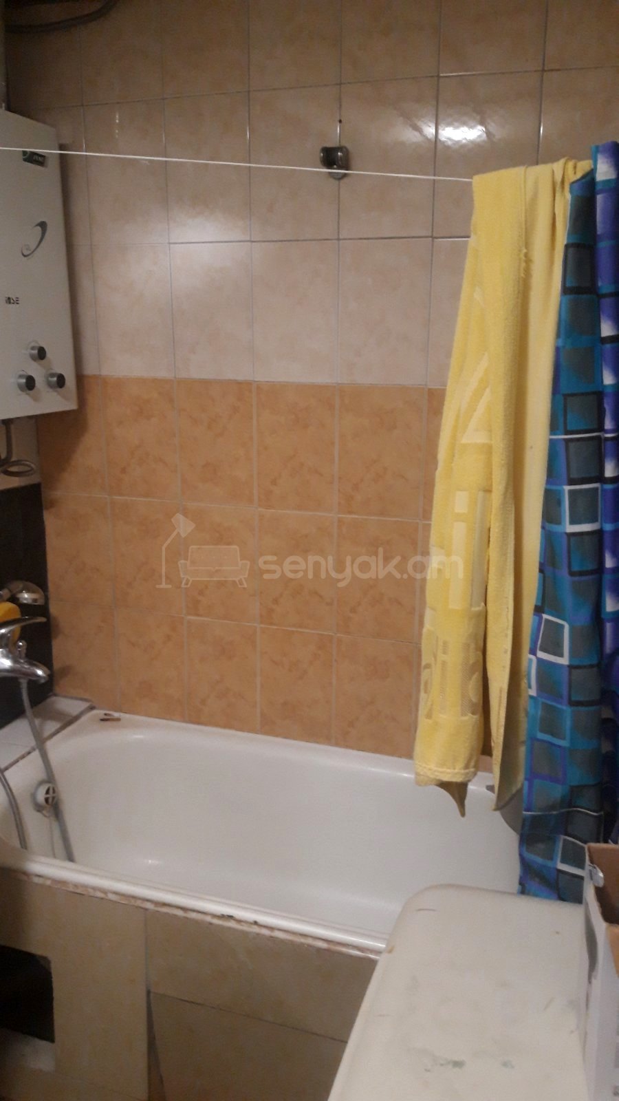 3 Սենյականոց Բնակարան Քարե Շենքում, 76քմ, 5/5 հարկ, Նորմալ Վիճակում