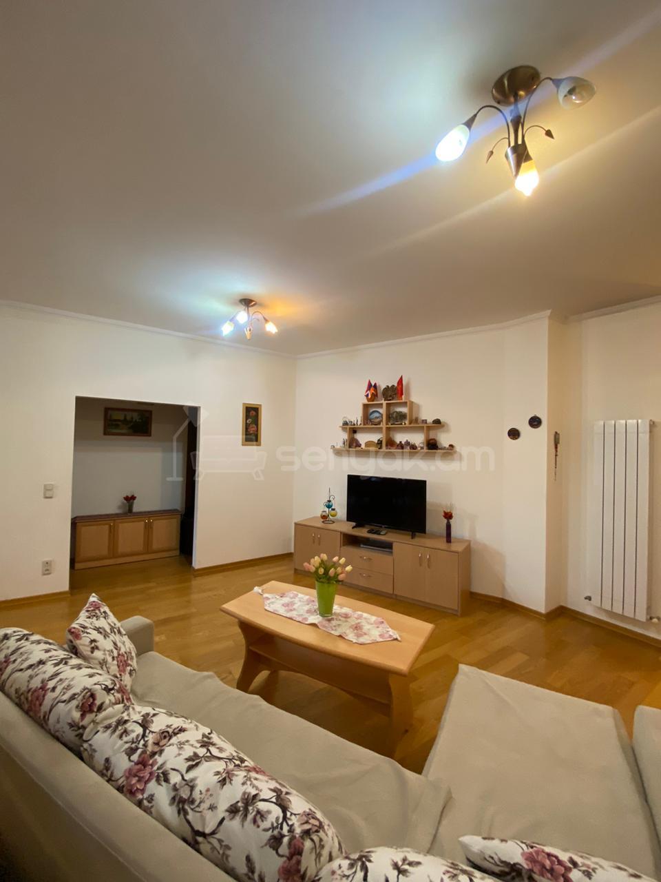 3 Սենյականոց Բնակարան Նորակառույցում, 75քմ, 2/4 հարկ, Կապիտալ Վերանորոգված, Կահավորված, Արևկող