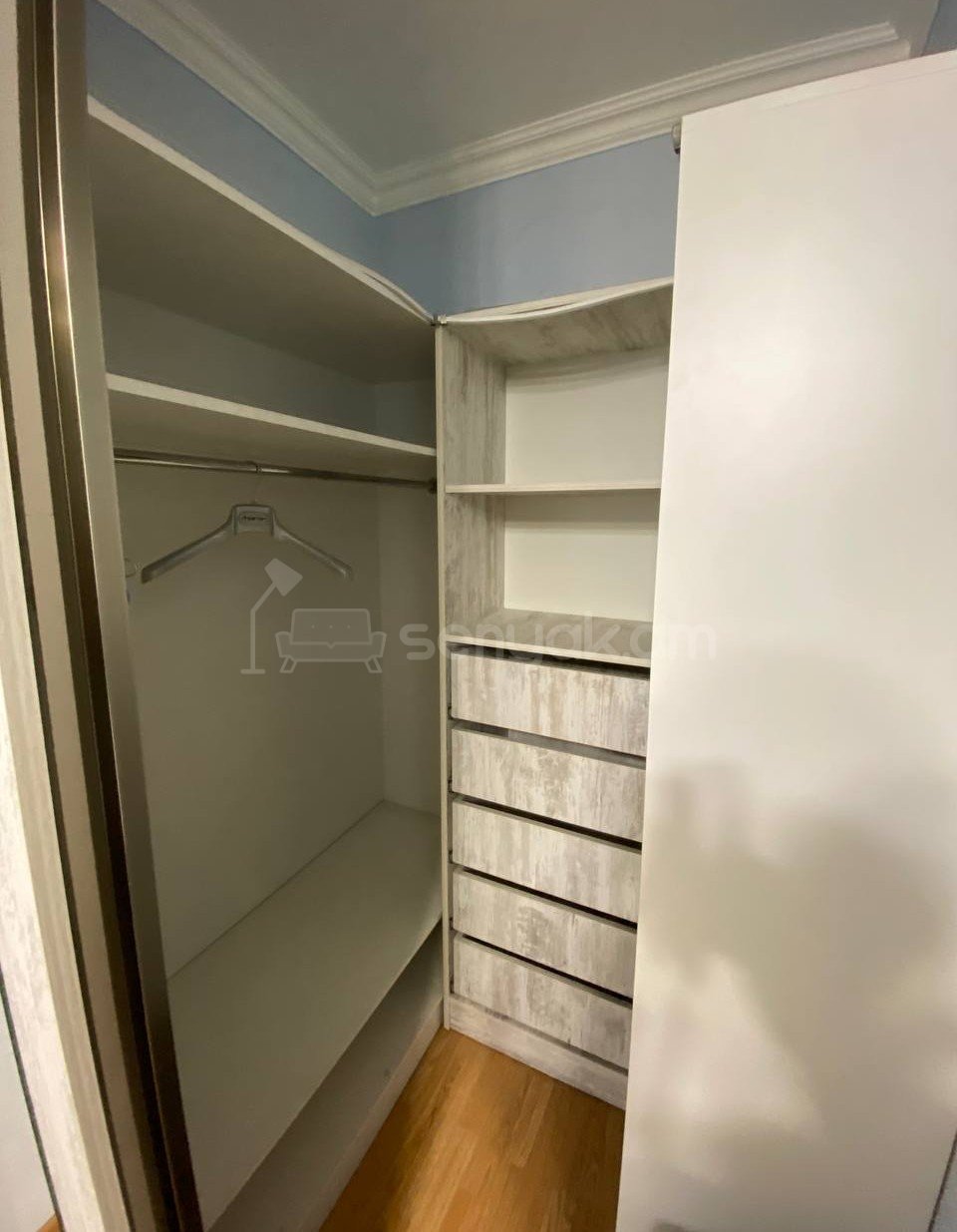 3 Սենյականոց Բնակարան Քարե Շենքում, 67քմ, 3/5 հարկ, Կապիտալ Վերանորոգված, Կահավորված, Արևկող