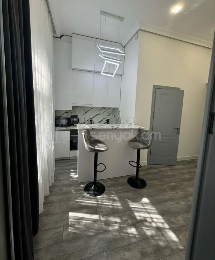 1 Սենյականոց Բնակարան Քարե Շենքում, 29քմ, 3/4 հարկ, Կապիտալ Վերանորոգված