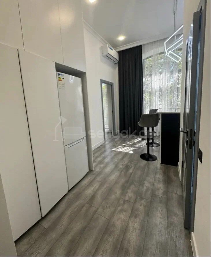 1 Սենյականոց Բնակարան Քարե Շենքում, 29քմ, 3/4 հարկ, Կապիտալ Վերանորոգված