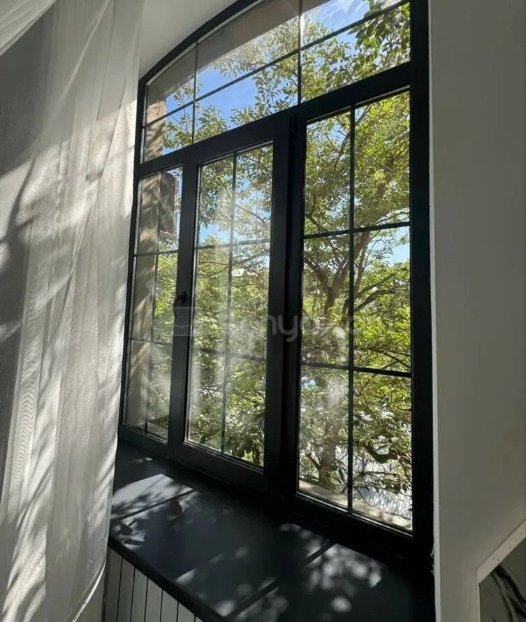 1 Սենյականոց Բնակարան Քարե Շենքում, 29քմ, 3/4 հարկ, Կապիտալ Վերանորոգված