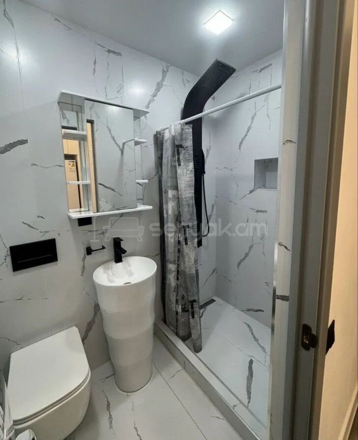 1 Սենյականոց Բնակարան Քարե Շենքում, 29քմ, 3/4 հարկ, Կապիտալ Վերանորոգված