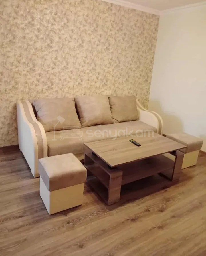 2 Սենյականոց Բնակարան Քարե Շենքում, 36քմ, 5/5 հարկ, Կապիտալ Վերանորոգված, Կահավորված