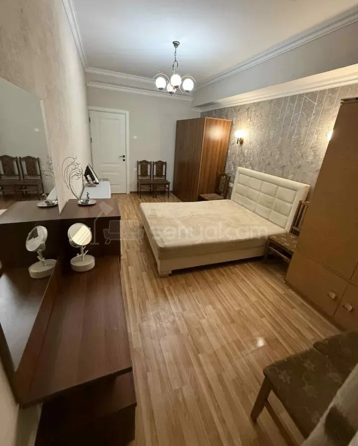 3 Սենյականոց Բնակարան Քարե Շենքում, 69քմ, 8/9 հարկ, Կապիտալ Վերանորոգված, Կահավորված