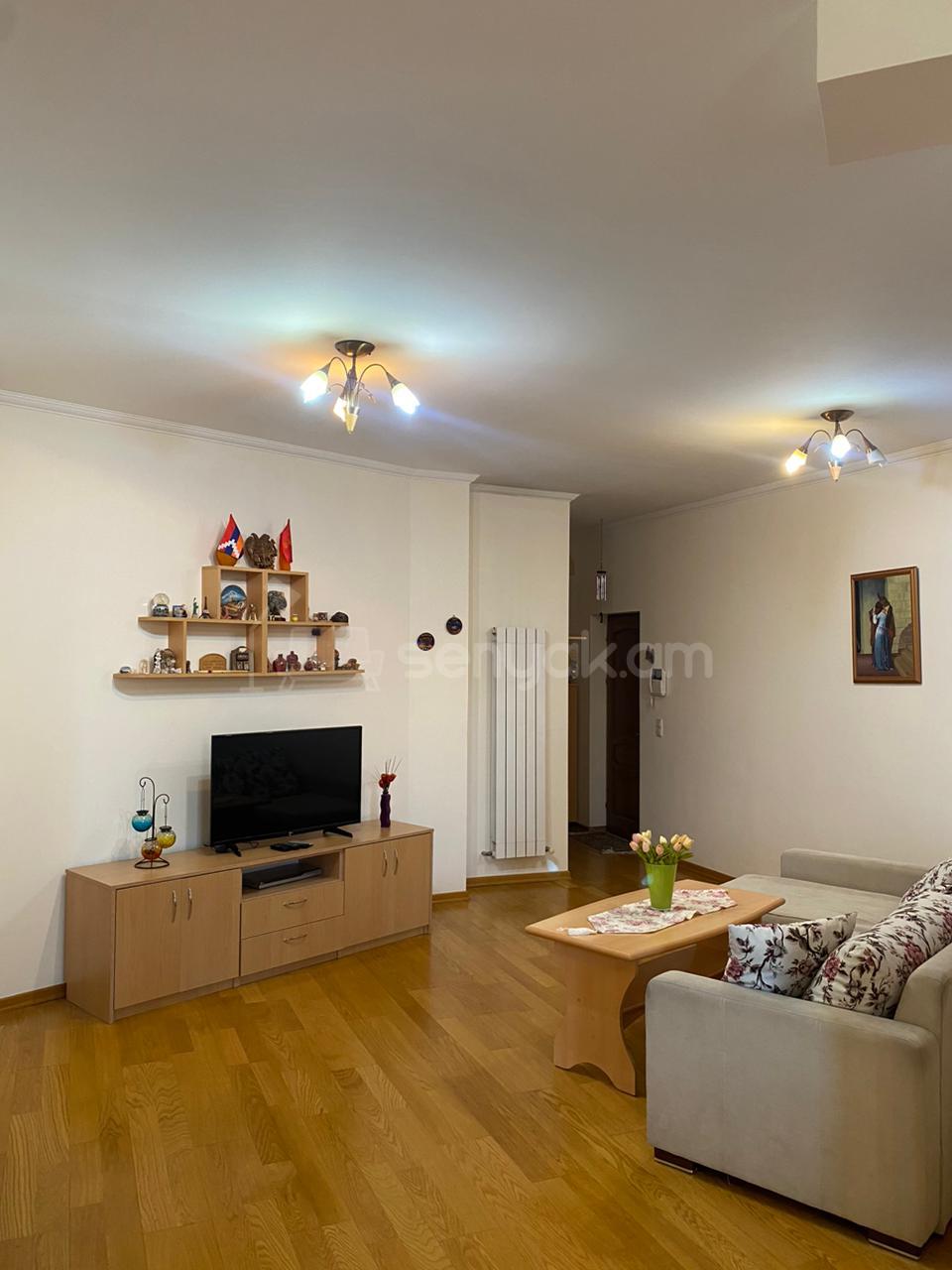 3 Սենյականոց Բնակարան, 100քմ, 1/3 հարկ, Կապիտալ Վերանորոգված, Կահավորված, Արևկող