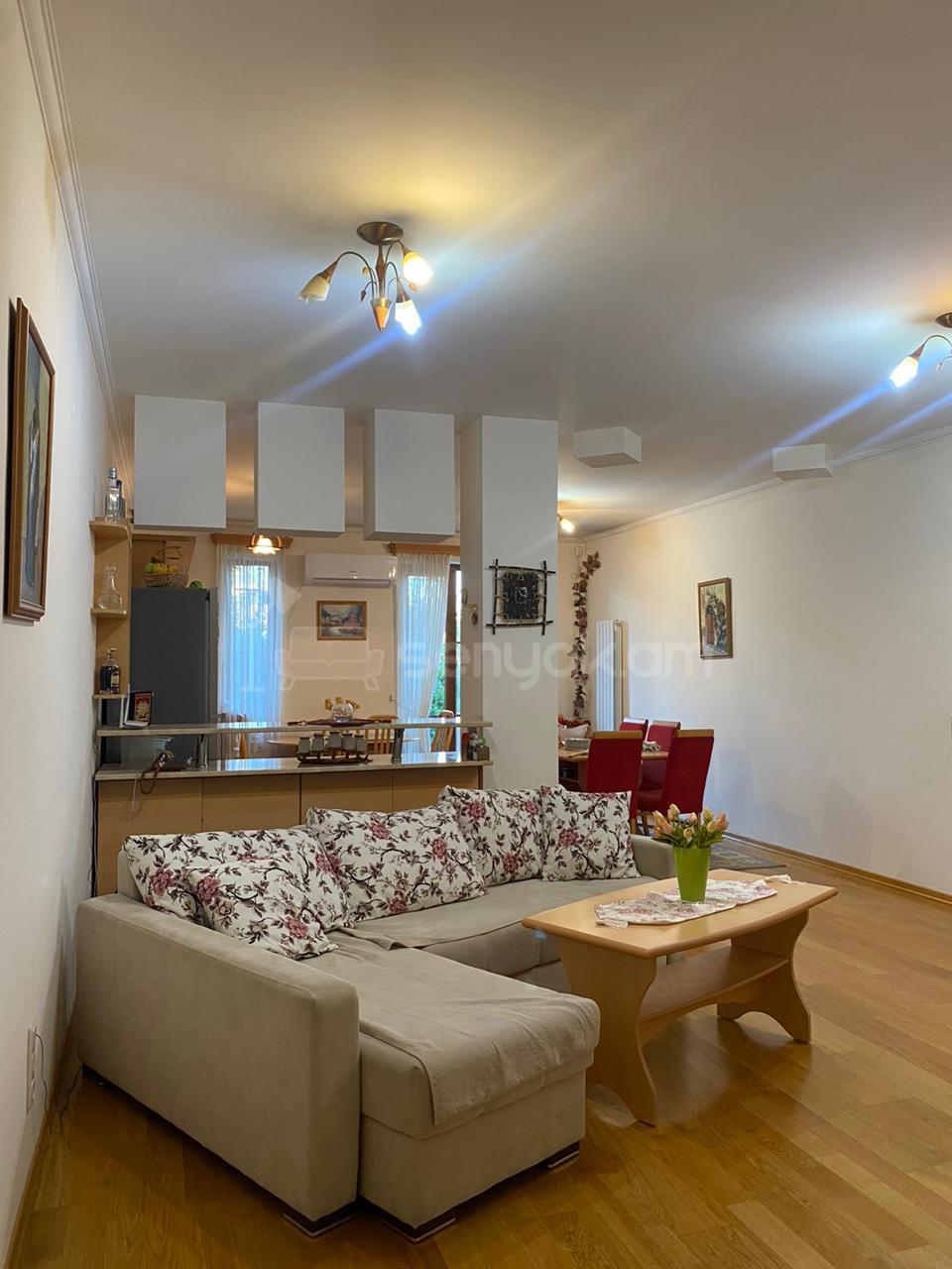 3 Սենյականոց Բնակարան, 100քմ, 1/3 հարկ, Կապիտալ Վերանորոգված, Կահավորված, Արևկող