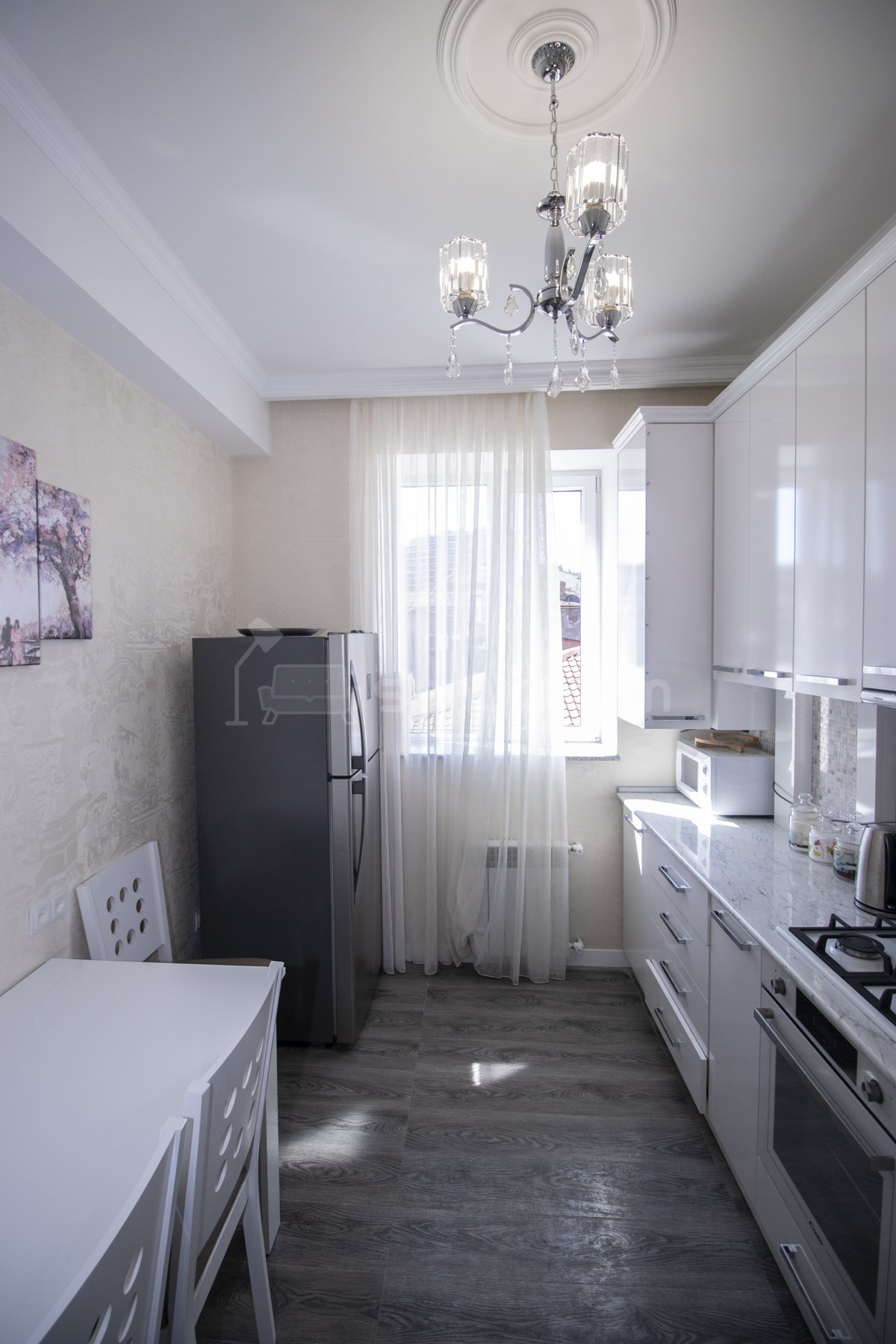 3 Սենյականոց Բնակարան Քարե Շենքում, 70քմ, 5/5 հարկ, Դիզայներական Վերանորոգված