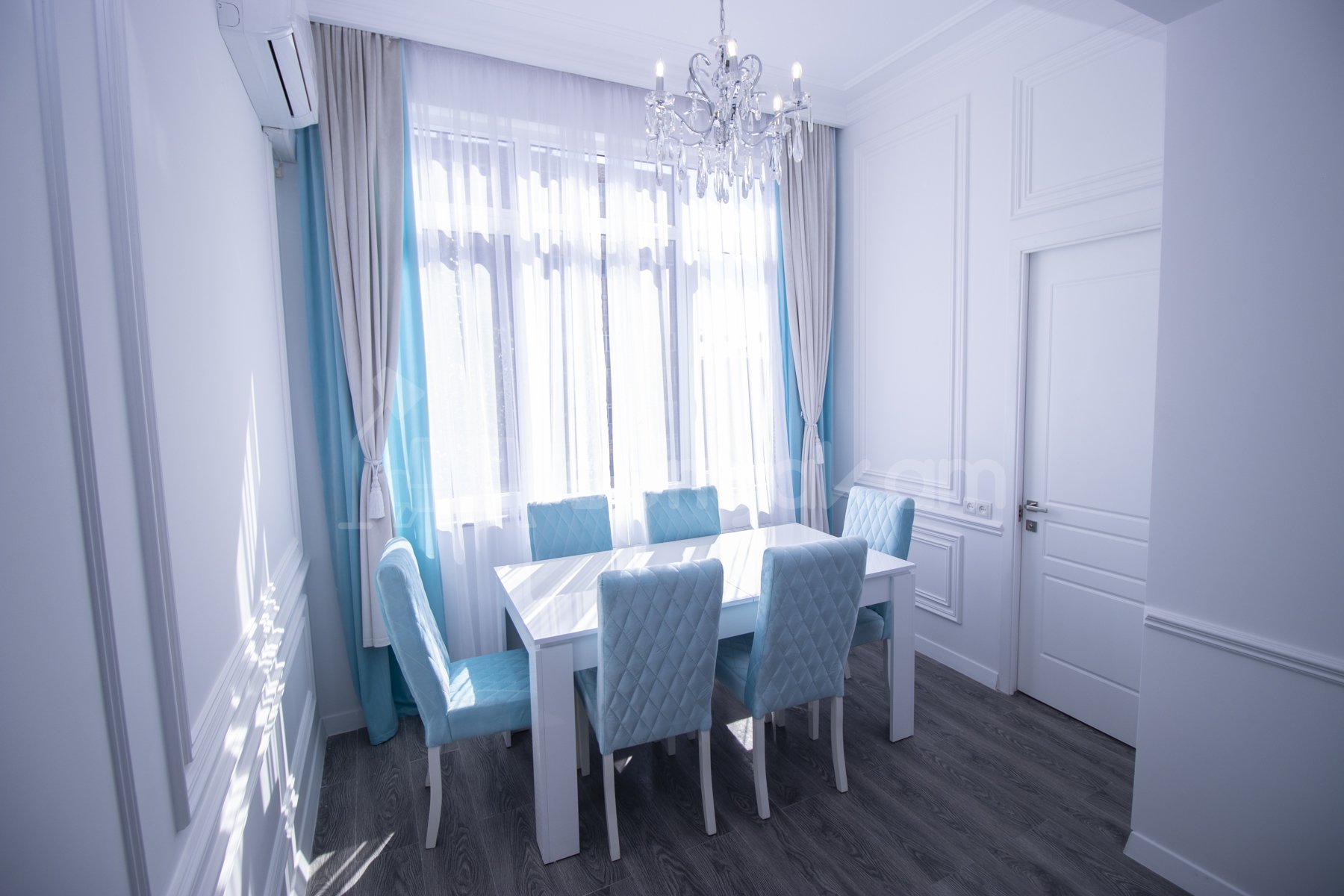 3 Սենյականոց Բնակարան Քարե Շենքում, 70քմ, 5/5 հարկ, Դիզայներական Վերանորոգված