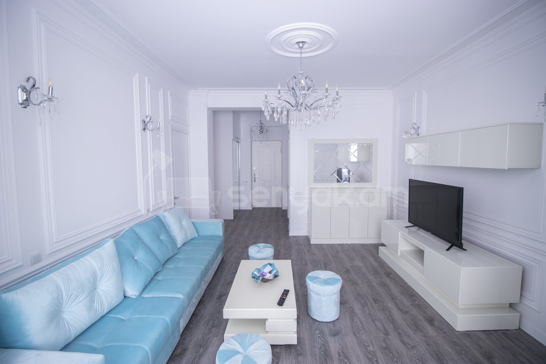 3 Սենյականոց Բնակարան Քարե Շենքում, 70քմ, 5/5 հարկ, Դիզայներական Վերանորոգված