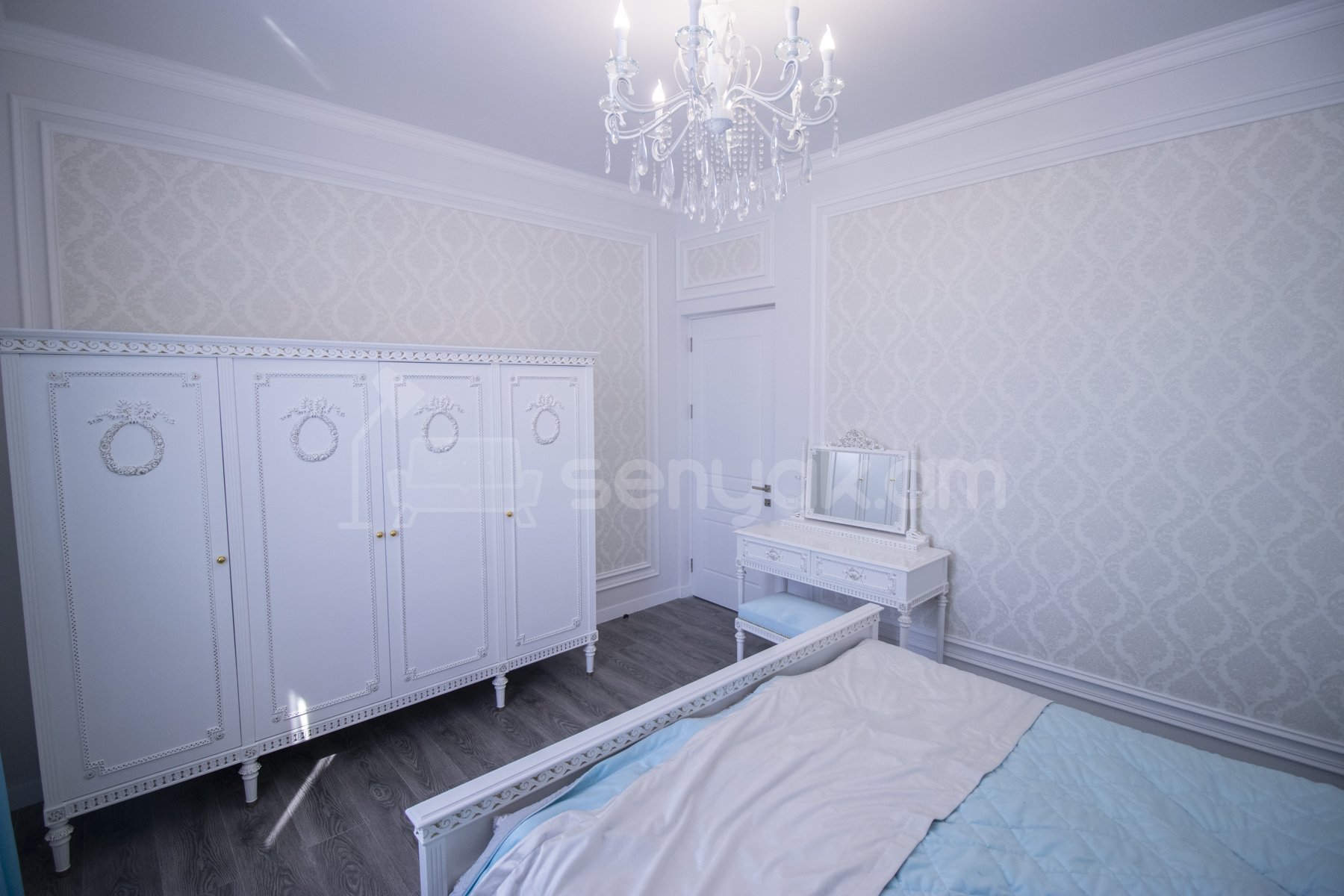 3 Սենյականոց Բնակարան Քարե Շենքում, 70քմ, 5/5 հարկ, Դիզայներական Վերանորոգված