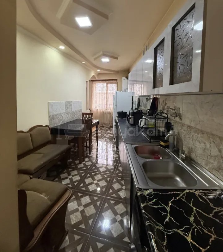 3 Սենյականոց Բնակարան, 82քմ, 4/9 հարկ, Կապիտալ Վերանորոգված, Կահավորված, Արևկող