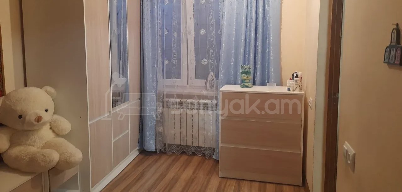 2 Սենյականոց Բնակարան Քարե Շենքում, 45քմ, 1/1 հարկ, Նորմալ Վիճակում, Կահավորված