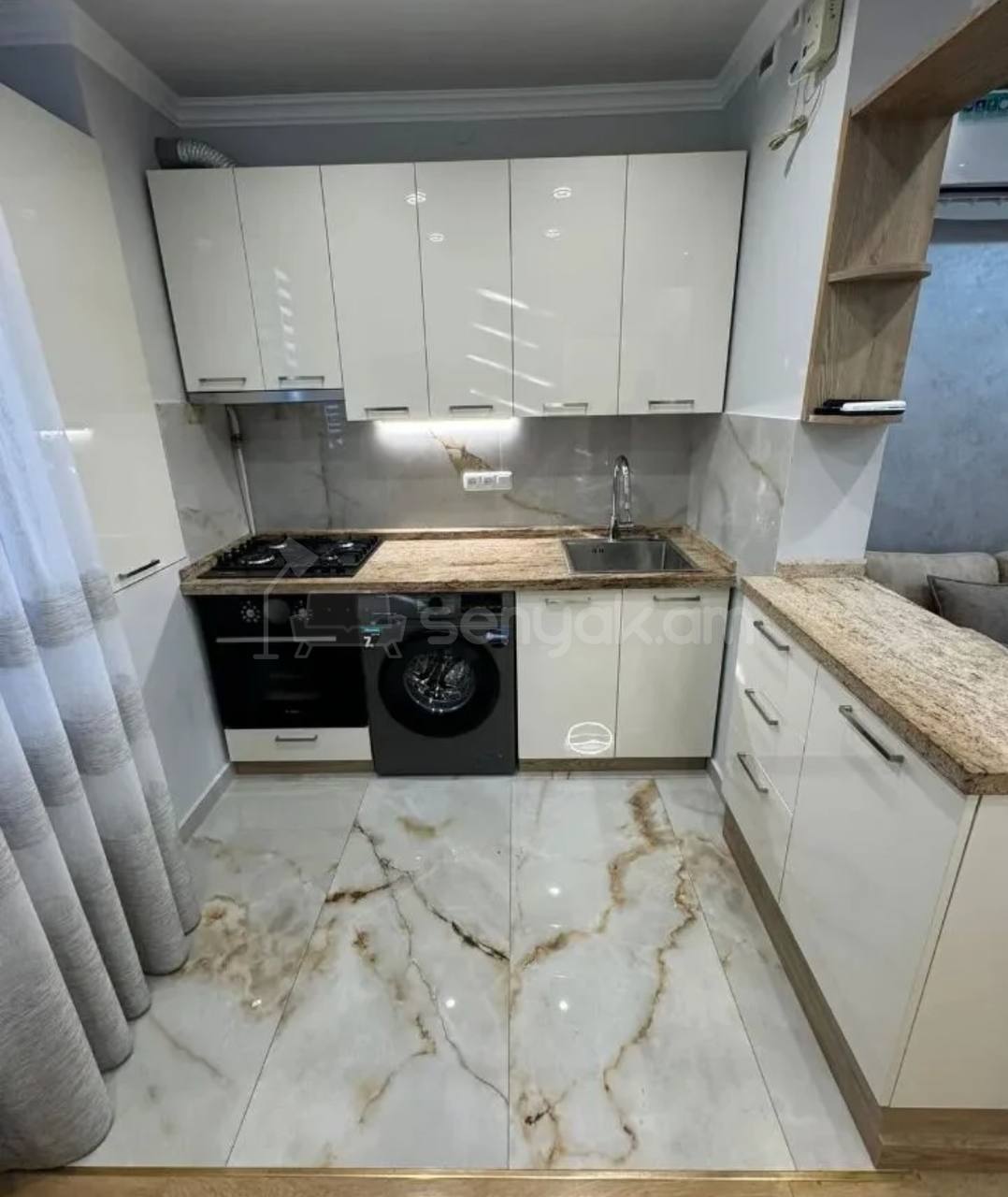 3 Սենյականոց Բնակարան Քարե Շենքում, 50քմ, 3/5 հարկ, Կապիտալ Վերանորոգված, Կահավորված