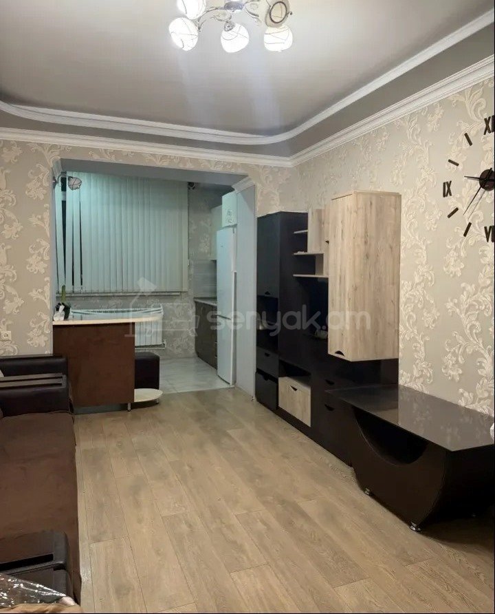 2 Սենյականոց Բնակարան Քարե Շենքում, 44քմ, 4/5 հարկ, Կապիտալ Վերանորոգված