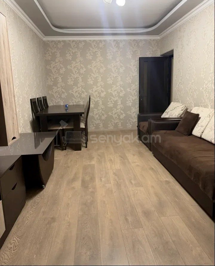 2 Սենյականոց Բնակարան Քարե Շենքում, 44քմ, 4/5 հարկ, Կապիտալ Վերանորոգված