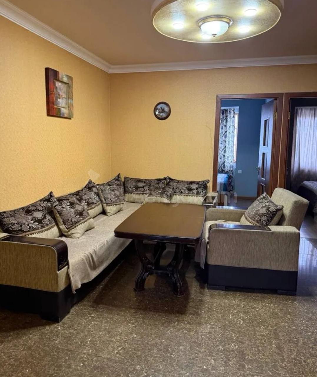 3 Սենյականոց Բնակարան Քարե Շենքում, 80քմ, 2/5 հարկ, Կապիտալ Վերանորոգված, Կահավորված