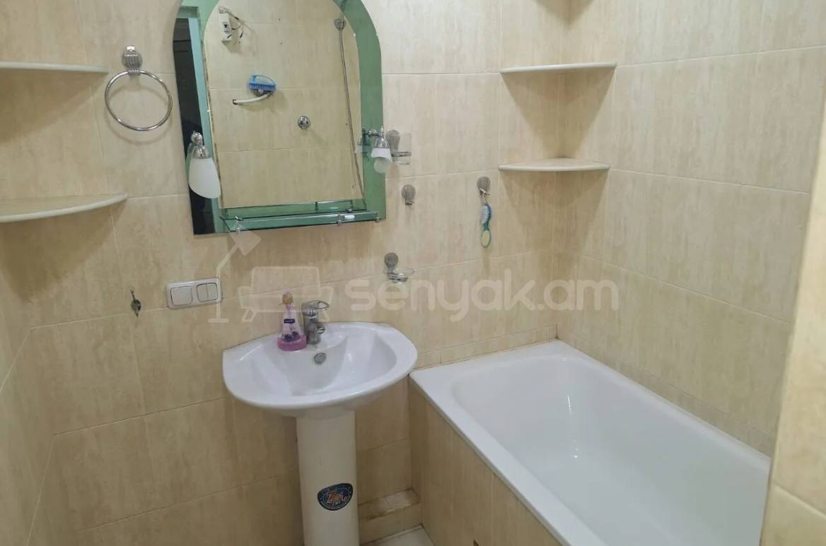 3 Սենյականոց Բնակարան, 78քմ, 6/9 հարկ, Կապիտալ Վերանորոգված, Կահավորված, Արևկող