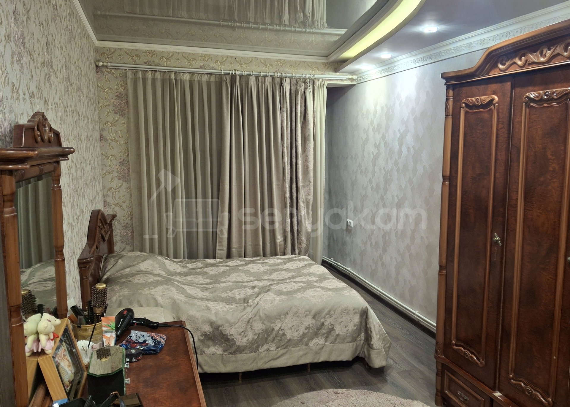 3 Սենյականոց Բնակարան Քարե Շենքում, 64քմ, 1/4 հարկ, Կապիտալ Վերանորոգված