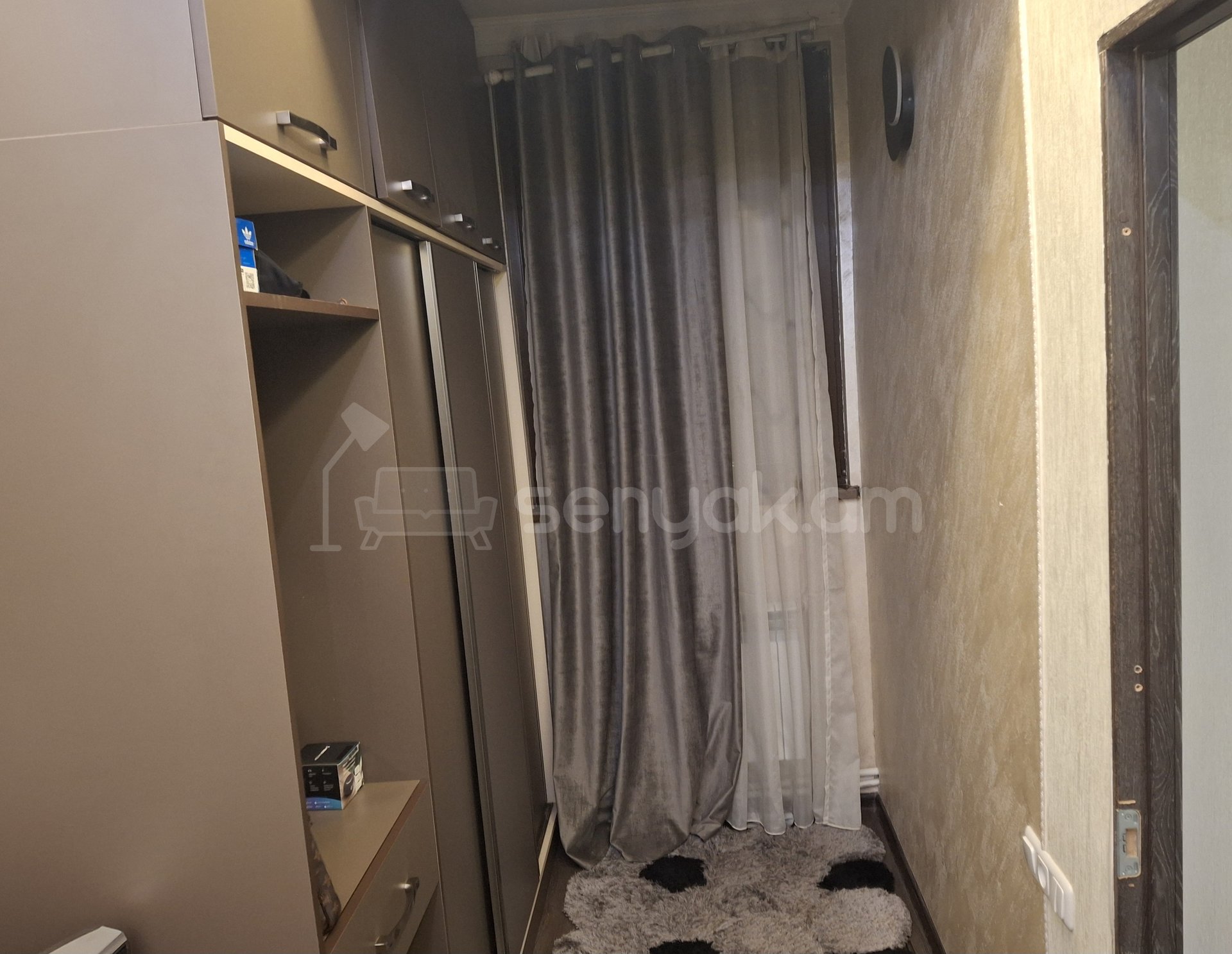 3 Սենյականոց Բնակարան Քարե Շենքում, 64քմ, 1/4 հարկ, Կապիտալ Վերանորոգված