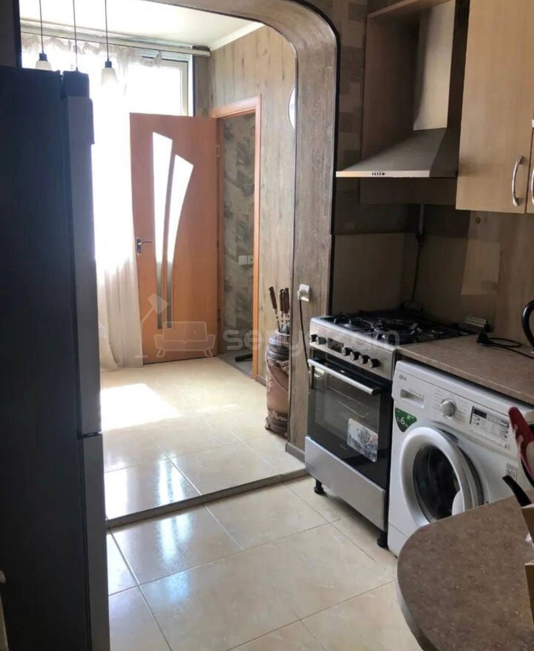 3 Սենյականոց Բնակարան Քարե Շենքում, 64քմ, 4/4 հարկ, Կապիտալ Վերանորոգված