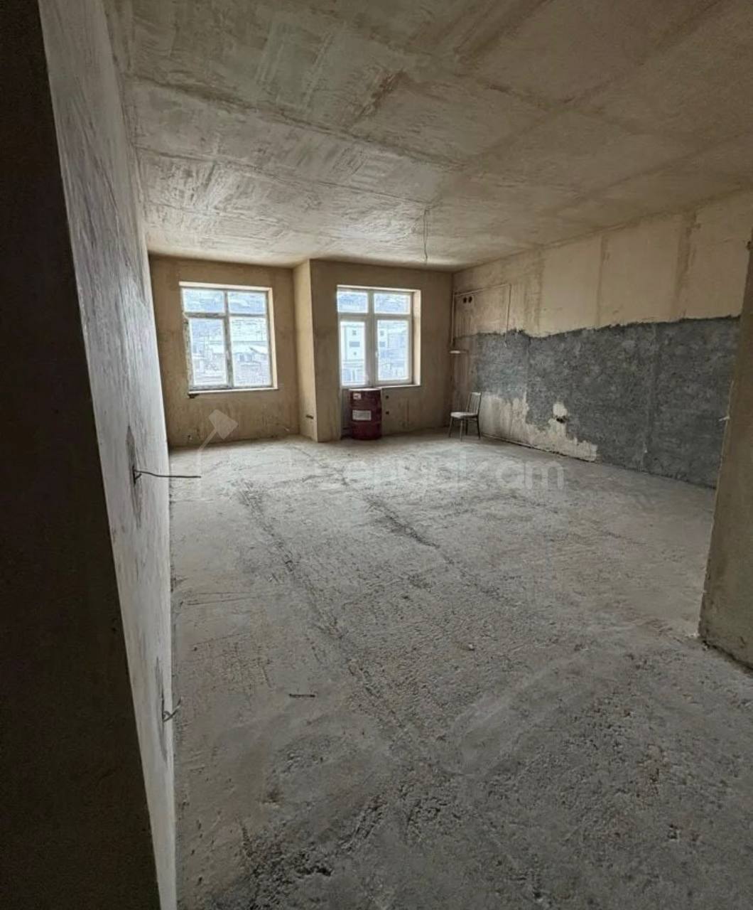 3 Սենյականոց Բնակարան Քարե Շենքում, 90քմ, 3/5 հարկ, Զրոյական Վիճակում