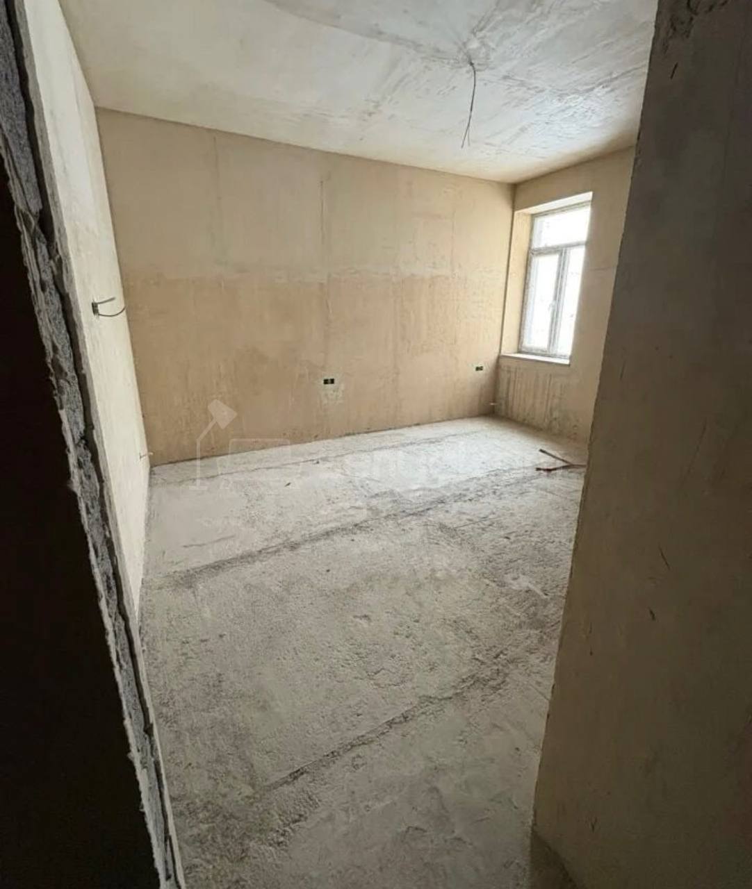 3 Սենյականոց Բնակարան Քարե Շենքում, 90քմ, 3/5 հարկ, Զրոյական Վիճակում