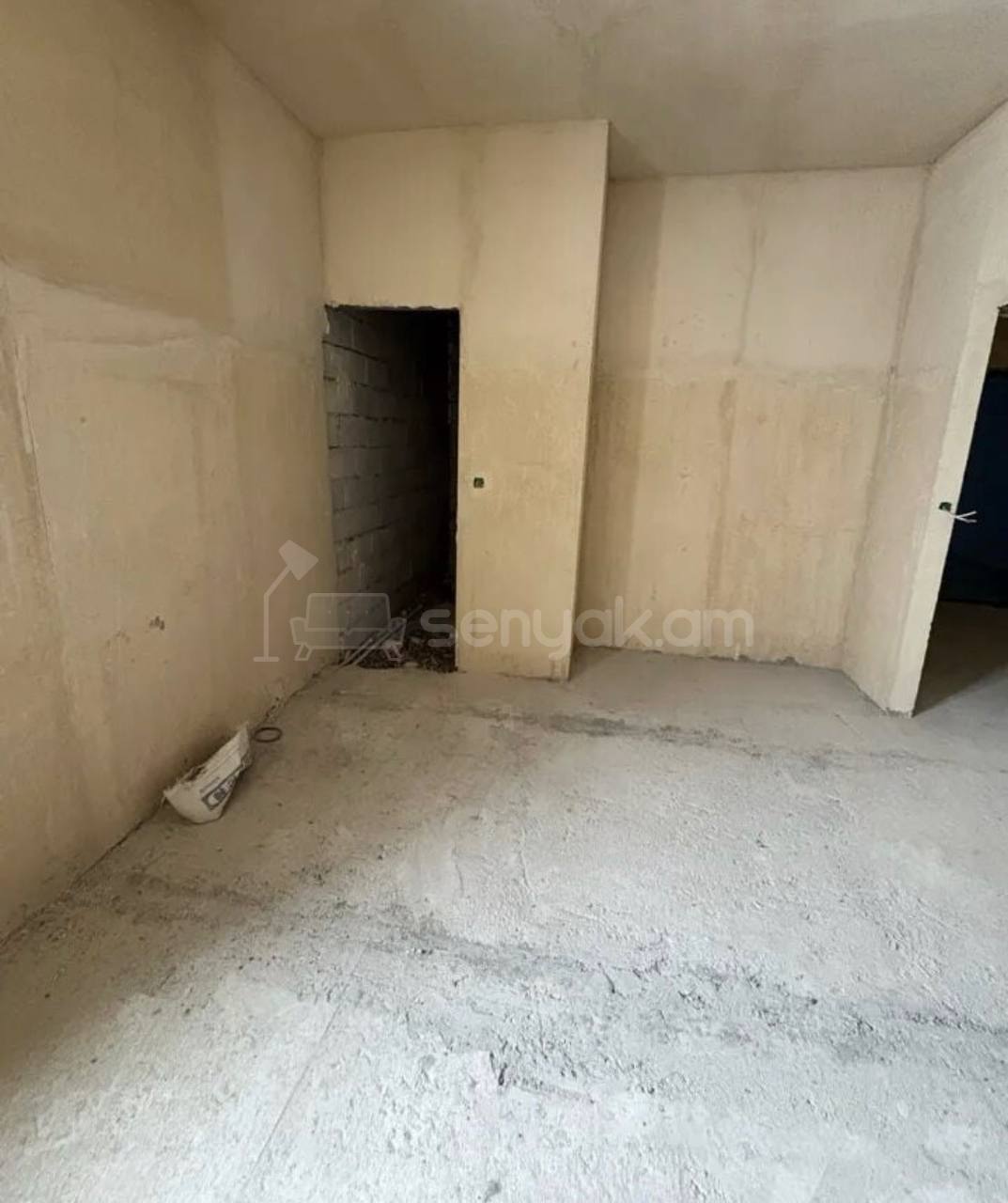 3 Սենյականոց Բնակարան Քարե Շենքում, 90քմ, 3/5 հարկ, Զրոյական Վիճակում