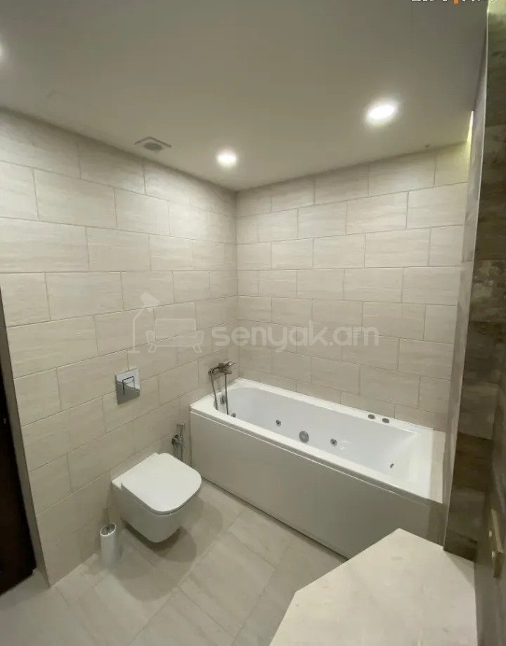 3 Սենյականոց Բնակարան Նորակառույցում, 105քմ, 2/8 հարկ, Կապիտալ Վերանորոգված