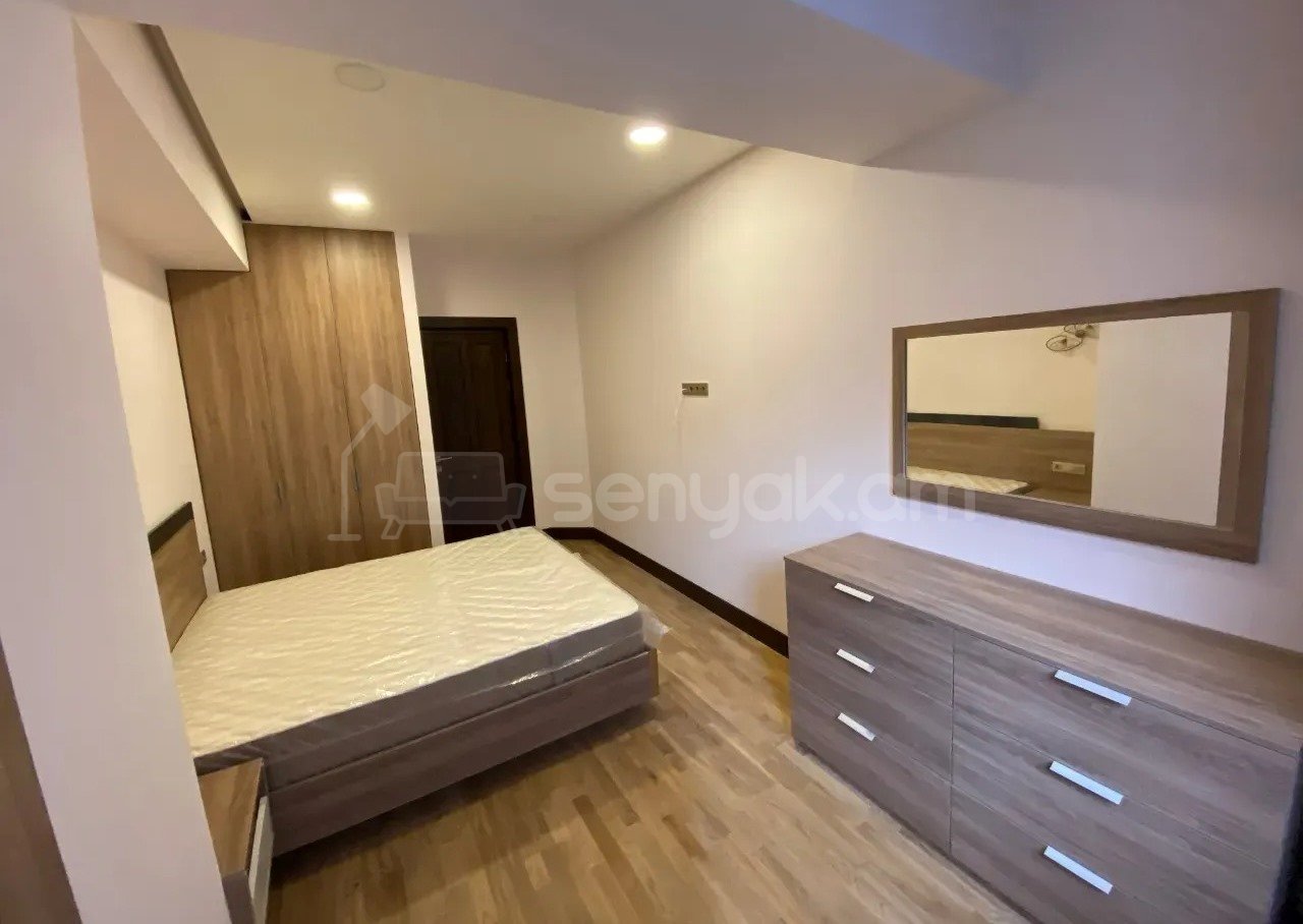 3 Սենյականոց Բնակարան Նորակառույցում, 105քմ, 2/8 հարկ, Կապիտալ Վերանորոգված