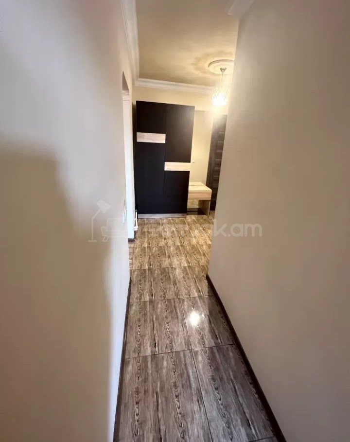 3 Սենյականոց Բնակարան Քարե Շենքում, 67քմ, 3/5 հարկ, Կոսմետիկ Վերանորոգված