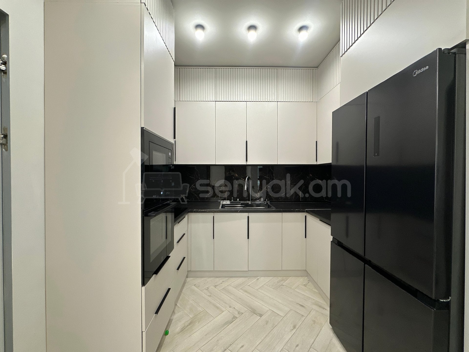 2 Սենյականոց Բնակարան Նորակառույցում, 57քմ, 4/18 հարկ, Դիզայներական Վերանորոգված