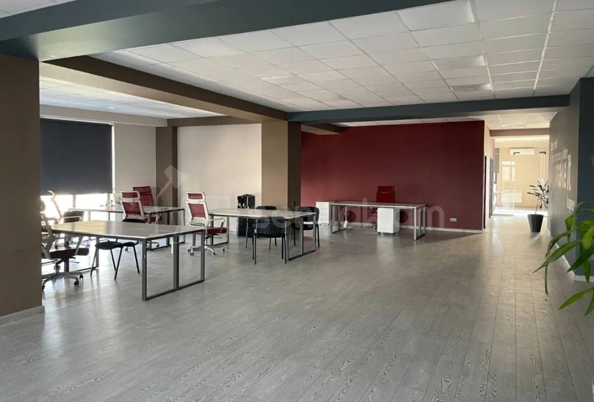 Օֆիսային Տարածք, 260քմ, Կապիտալ Վերանորոգված