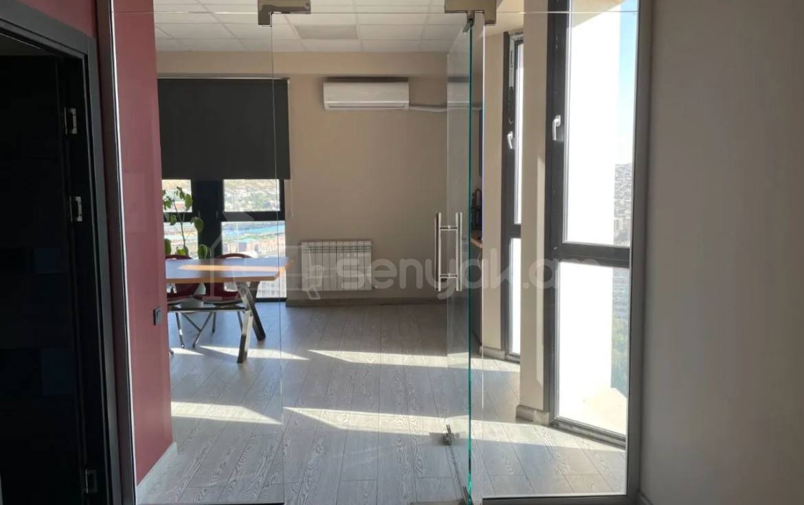 Օֆիսային Տարածք, 260քմ, Կապիտալ Վերանորոգված