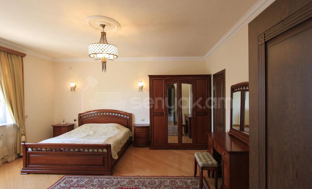 6 Սենյականոց Շքեղ Առանձնատուն, 250քմ, Լողավազանով