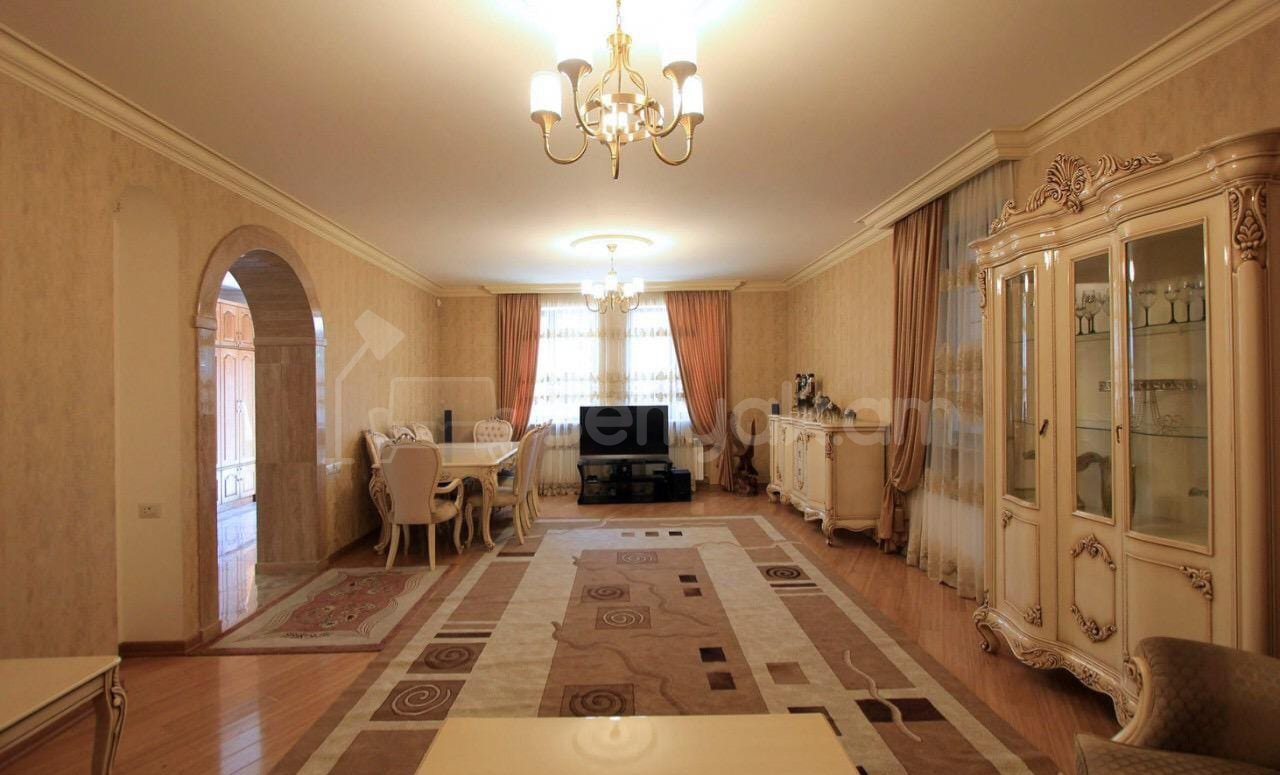 6 Սենյականոց Շքեղ Առանձնատուն, 250քմ, Լողավազանով