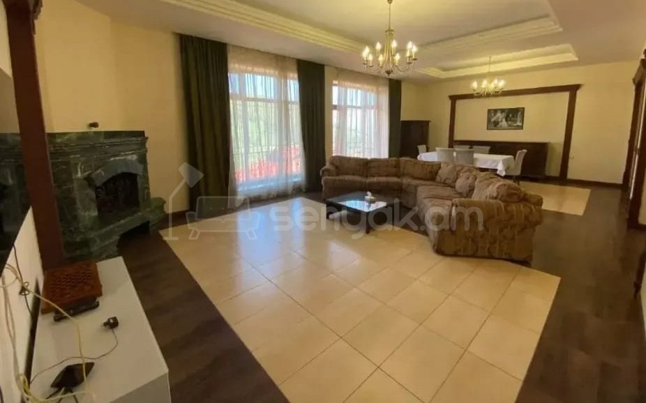 6 Սենյականոց Շքեղ Առանձնատուն, 250քմ, Լողավազանով