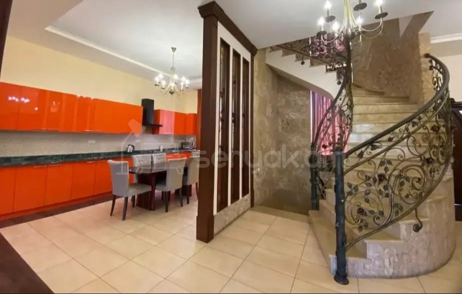 6 Սենյականոց Շքեղ Առանձնատուն, 250քմ, Լողավազանով