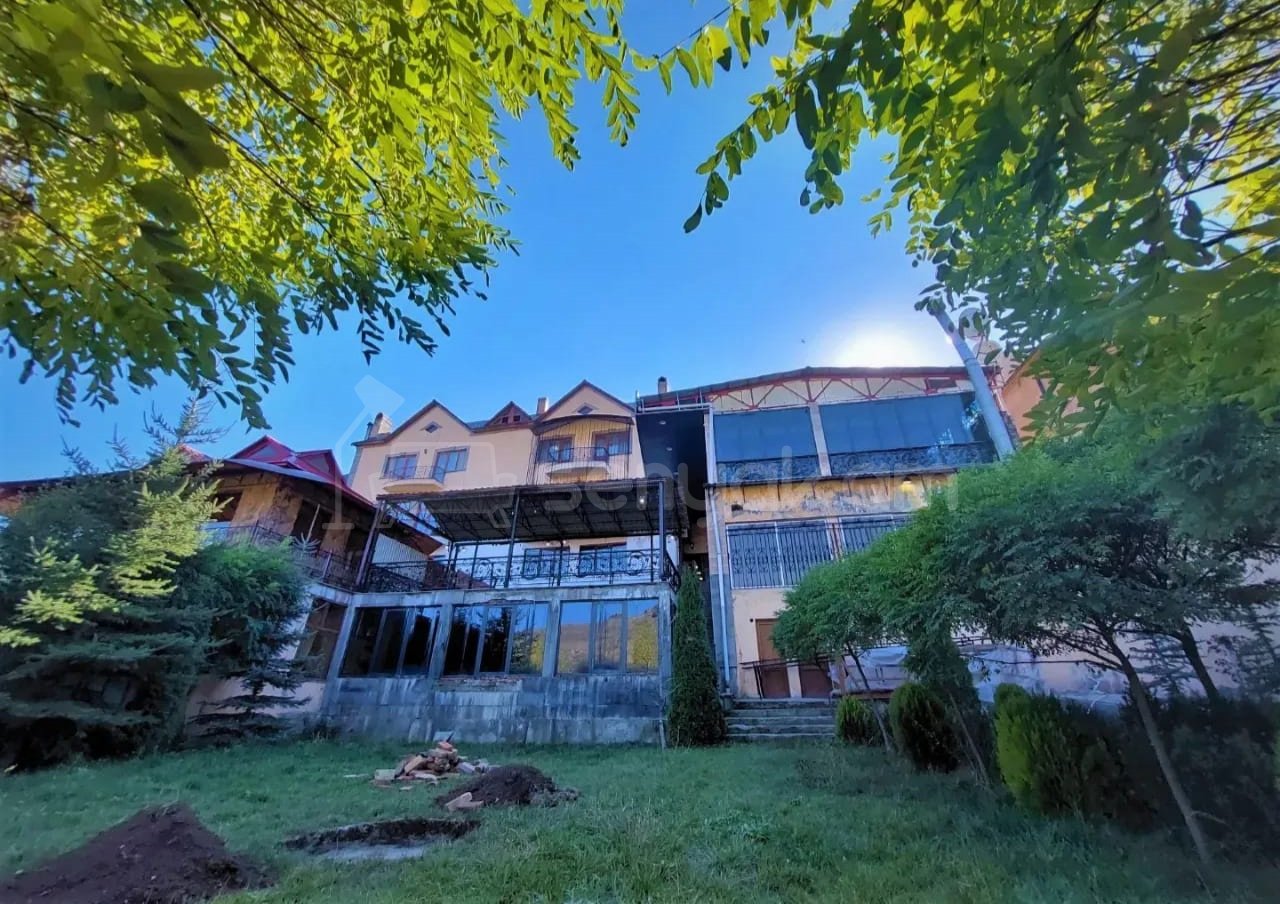 6 Սենյականոց Շքեղ Առանձնատուն, 250քմ, Լողավազանով