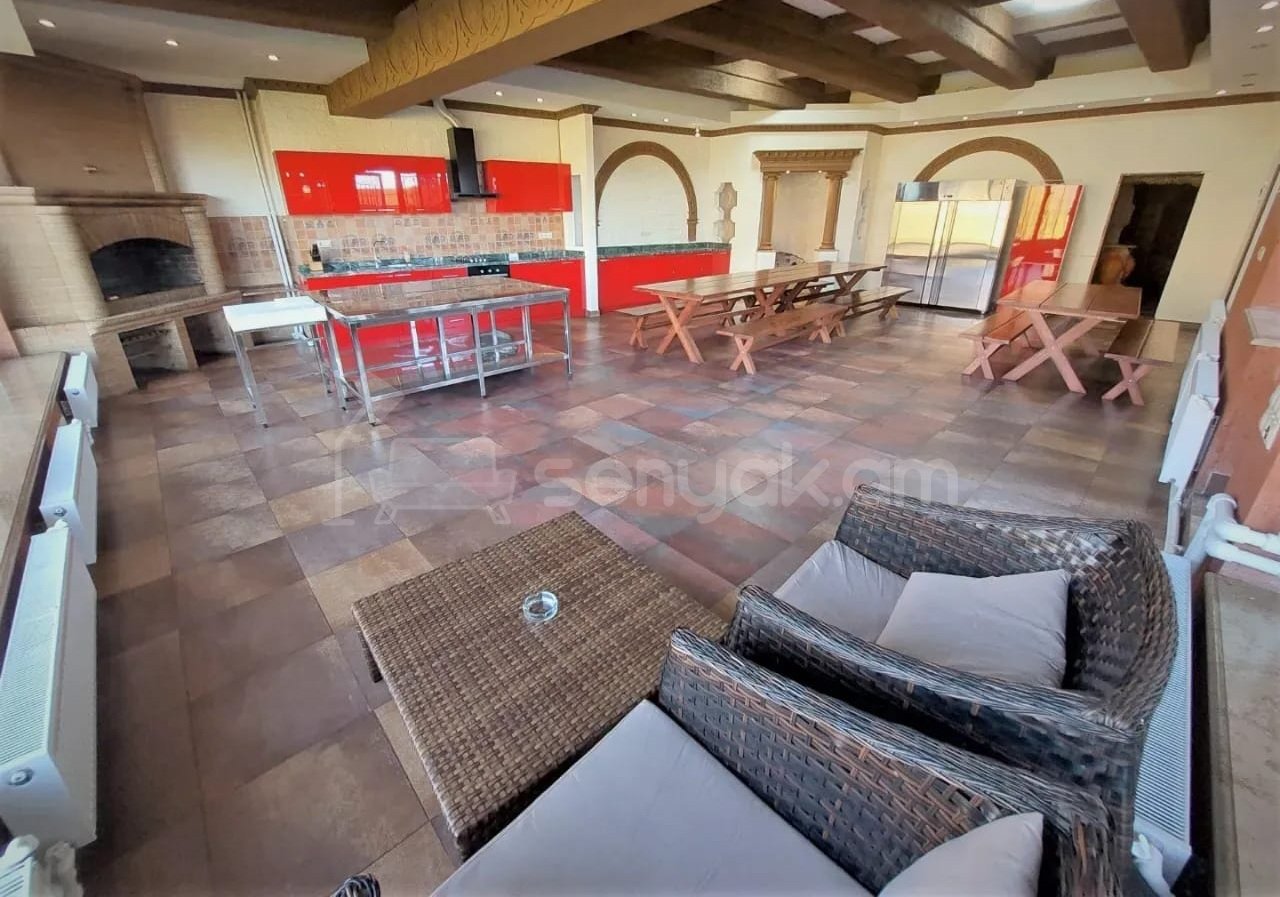 6 Սենյականոց Շքեղ Առանձնատուն, 250քմ, Լողավազանով