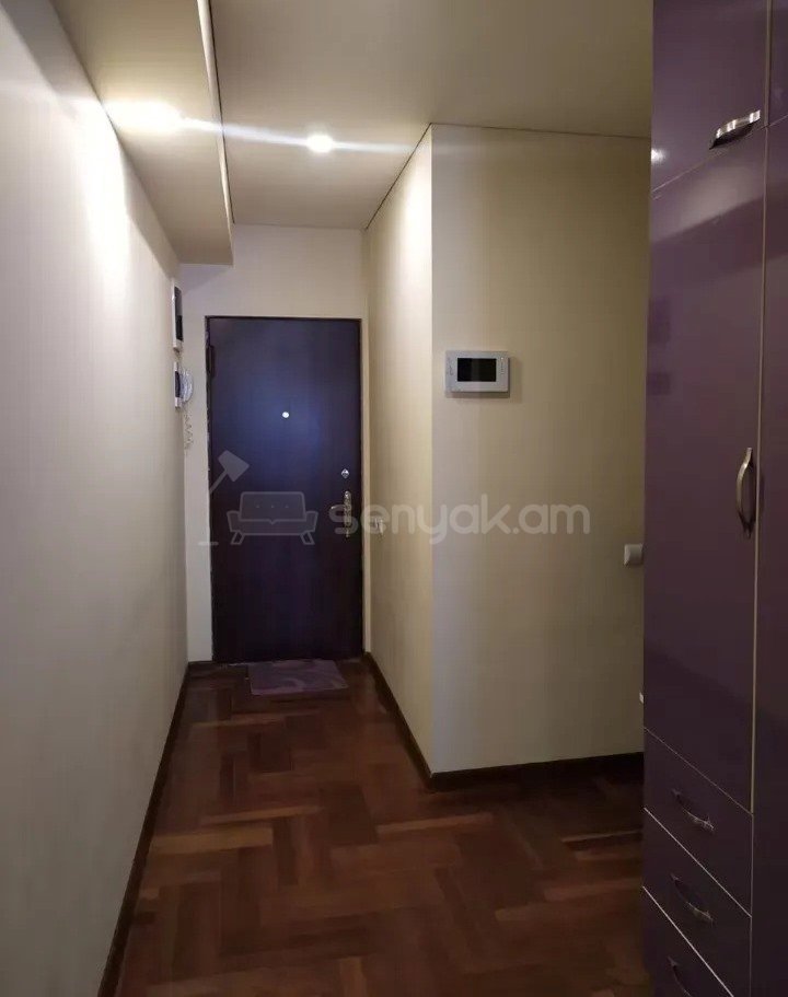 3 Սենյականոց Բնակարան, 70քմ, 4/9 հարկ, Նորմալ Վիճակում