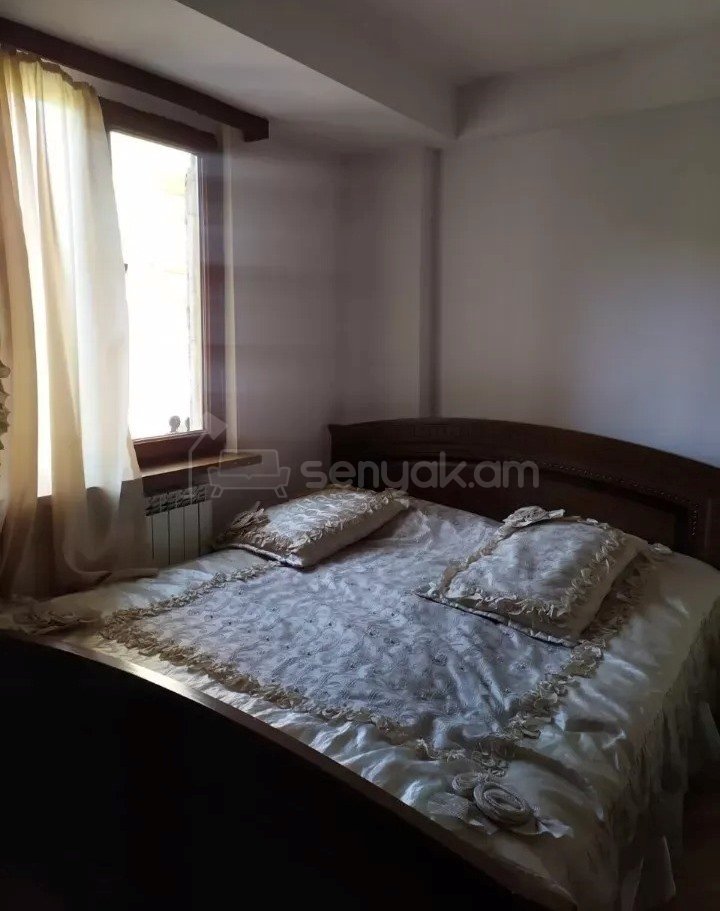 3 Սենյականոց Բնակարան, 70քմ, 4/9 հարկ, Նորմալ Վիճակում