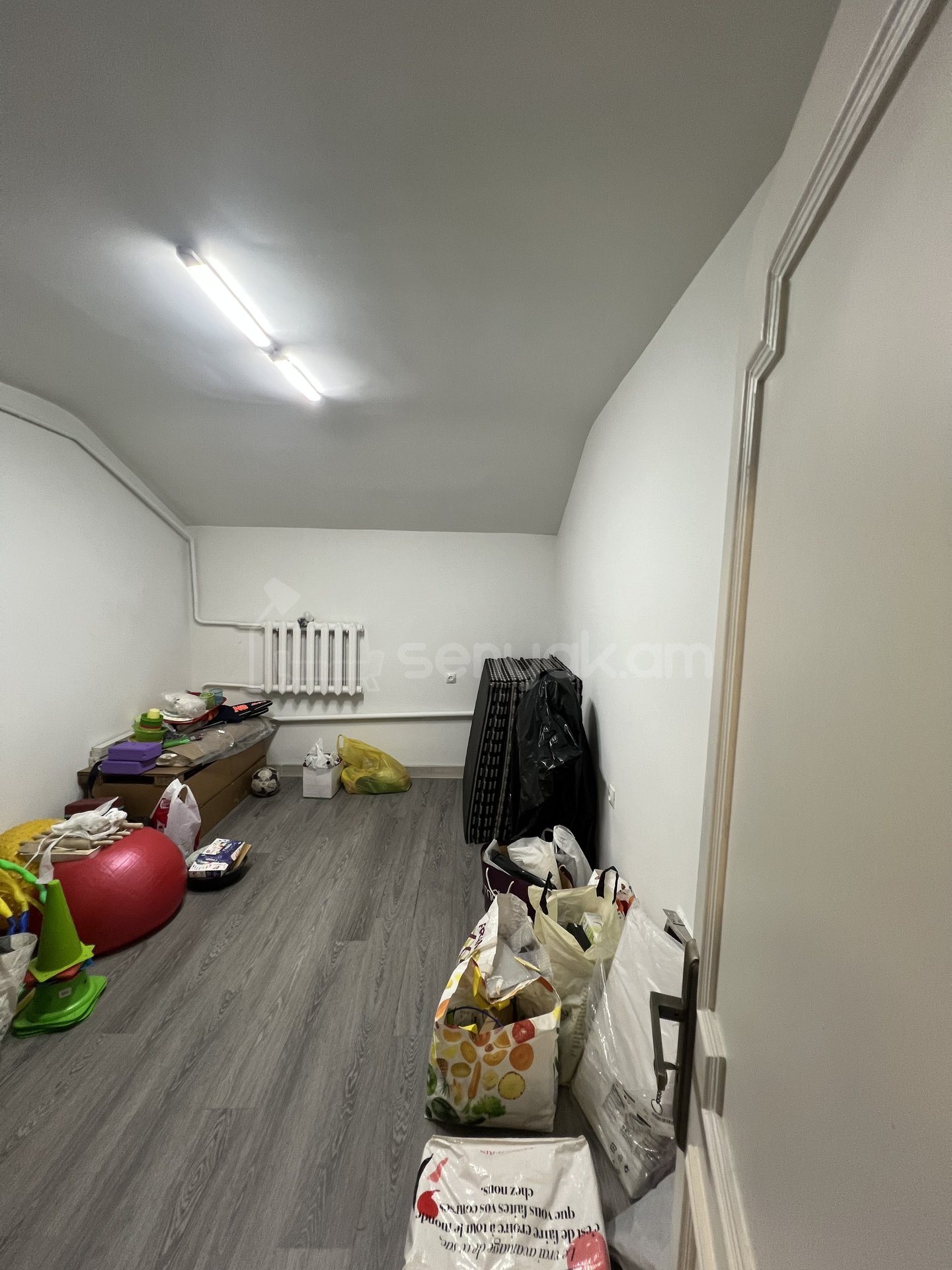 Նորակառույց Օֆիսային Տարածք, 740քմ