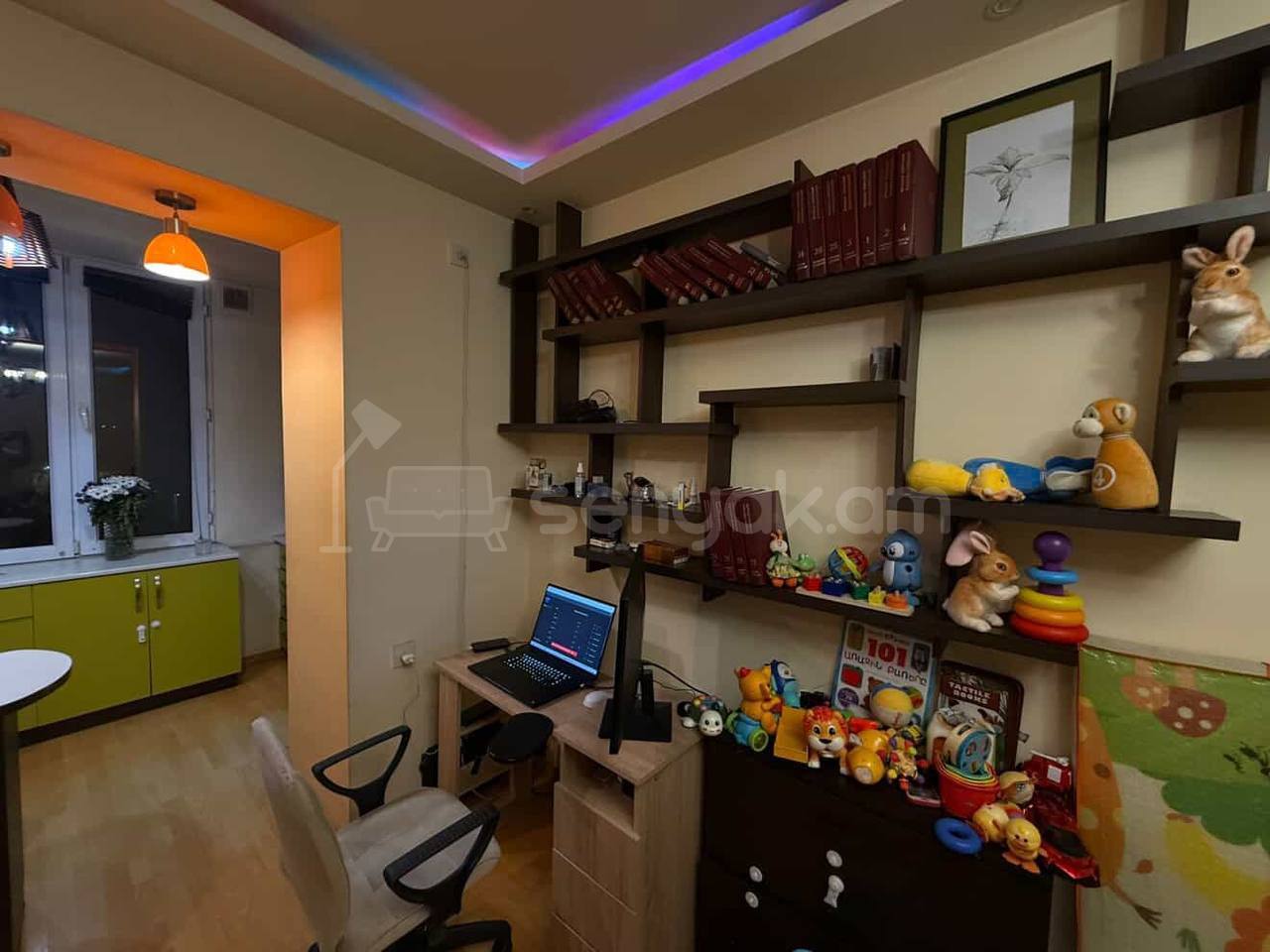 2 Սենյականոց Բնակարան Քարե Շենքում, 40քմ, 5/6 հարկ, Կապիտալ Վերանորոգված, Կահավորված, Արևկող