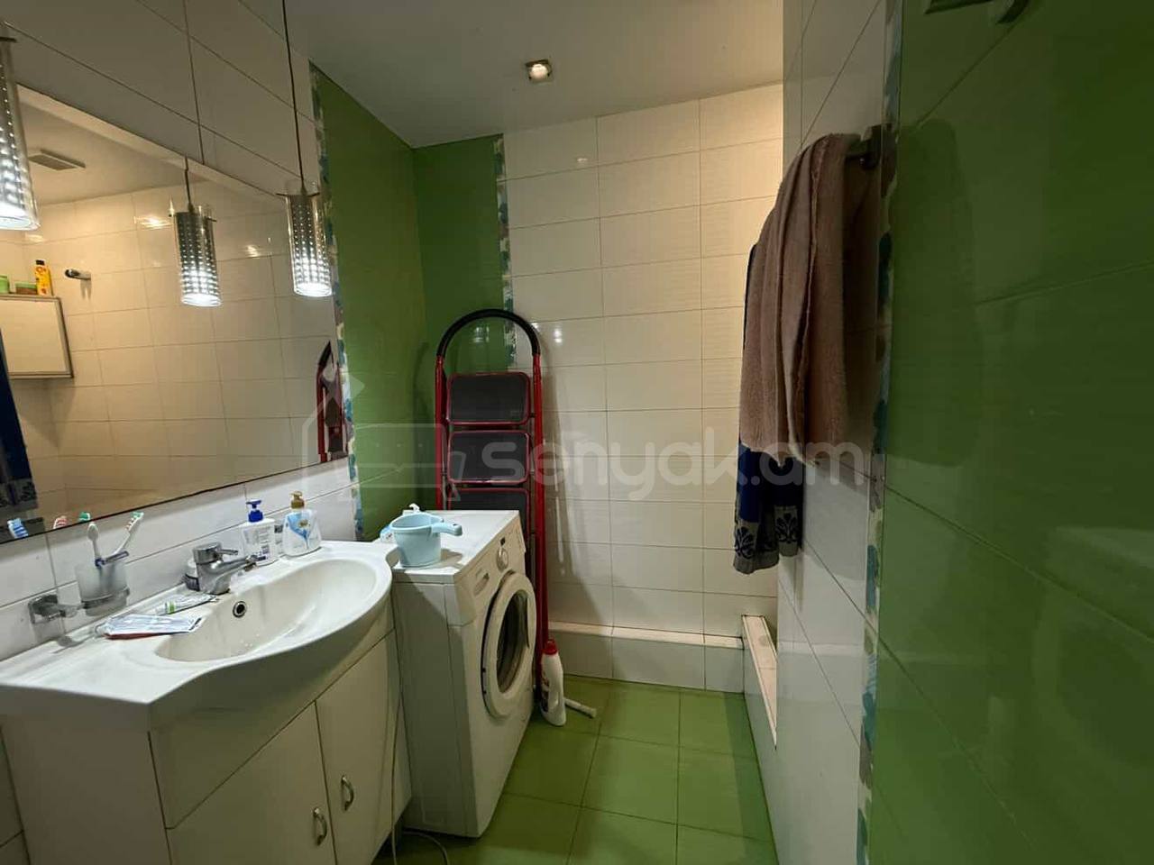 2 Սենյականոց Բնակարան Քարե Շենքում, 40քմ, 5/6 հարկ, Կապիտալ Վերանորոգված, Կահավորված, Արևկող