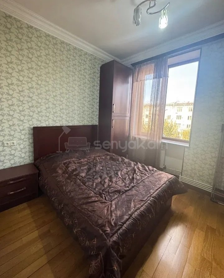 2 Սենյականոց Բնակարան Քարե Շենքում, 45քմ, 3/5 հարկ, Կապիտալ Վերանորոգված, Կահավորված